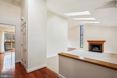 20320 Aspenwood Ln, Montgomery Village, MD 20886 - photo 6