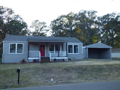 811 Howe St, McComb, MS 39648 - photo 2