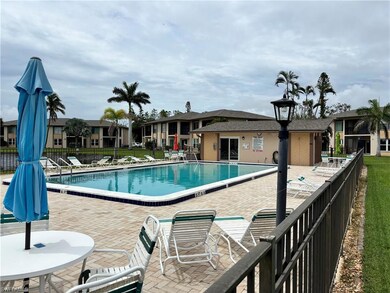 16881 Davis Rd unit 615, Fort Myers, FL 33908 - photo 2