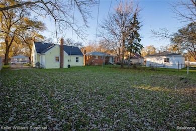 24746 Cunningham Ave, Warren, MI 48091 - photo 4