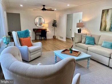 943 Forest Dr, Arnold, MD 21012 - photo 2