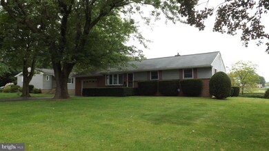 724 Mason Dr, Warminster, PA 18974 - photo 2