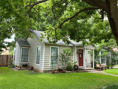 1013 N Howeth St, Gainesville, TX 76240 - photo 2