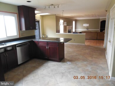 9824 Log House Ct, Gaithersburg, MD 20882 - photo 5