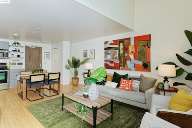 unlisted-address, Oakland, CA 94607 - photo 6