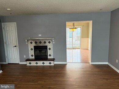 3002 Creekside Ct unit 40, Warrington, PA 18976 - photo 3