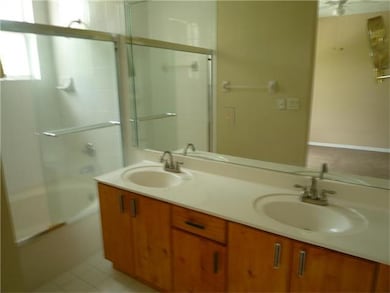 11121 NW 43rd Ln, Doral, FL 33178 - photo 7