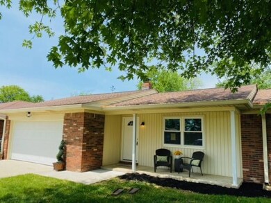 5210 Magnolia Dr, Columbus, IN 47203 - photo 3