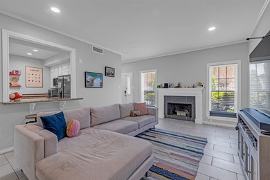 600 Wilcrest Dr unit 6, Houston, TX 77042 - photo 4