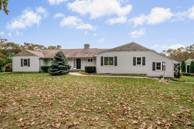 35 Comstock Dr, Wrentham, MA 02093 - photo 4