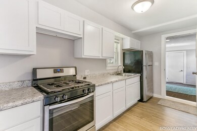 4439 Walton Ave, Grand Rapids, MI 49548-