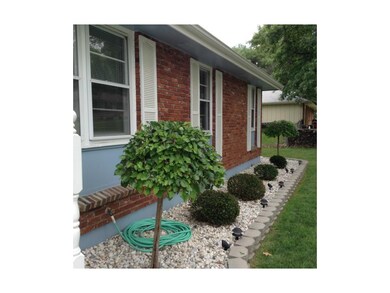 BEAUTIFULLY MANICURED FLOWER BEDS
