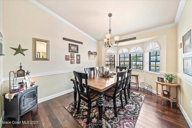 Formal Dining