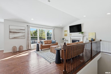 5767 Evergreen Place, Bettendorf, IA 52722 - photo 6