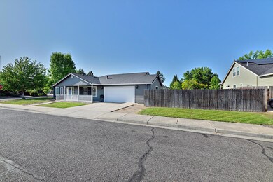 850 Mendolia Way, Central Point, OR 97502 - photo 5