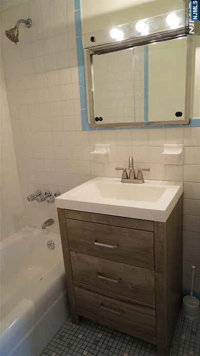 403 Anderson Ave unit 4 B, Fairview, NJ 07022 - photo 7