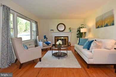 2841 Cleave Dr, Falls Church, VA 22042 - photo 3