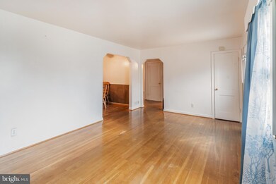 2720 Hawthorne Terrace, Hyattsville, MD 20785 - photo 5