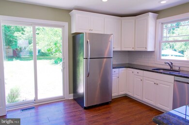 736 Aston Martin Dr, Lindenwold, NJ 08021 - photo 5