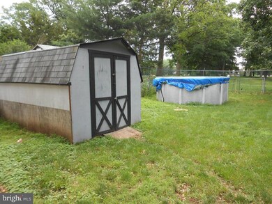 616 Hamilton Rd, East Greenville, PA 18041 - photo 4