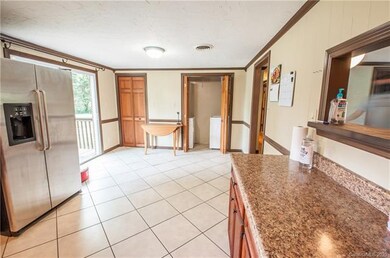 122 Hollowbrook Ct, Statesville, NC 28625 - photo 5