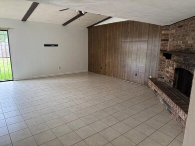 6110 W Ridgecreek Dr, Houston, TX 77053 - photo 5