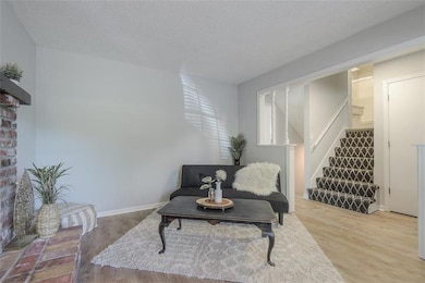 10194 Haskins St, Lenexa, KS 66215 - photo 5