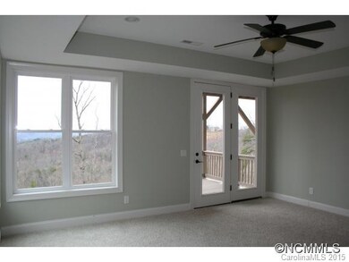 Family Room w covered porch