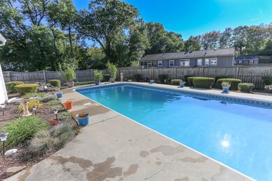 249 East St, South Hadley, MA 01075 - photo 4