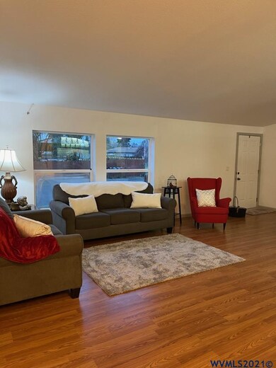 1310 Lincoln St SW, Albany, OR 97321 - photo 2