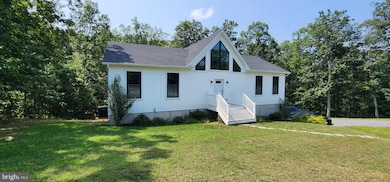 249 Fairview Oaks Ln, Berkeley Springs, WV 25411 - photo 3