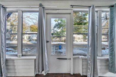 1004 S Holmes St, Lansing, MI 48912 - photo 5