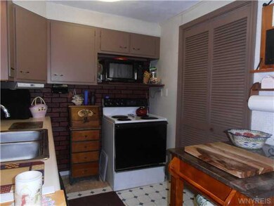 177 Oelkers St, North Tonawanda, NY 14120 - photo 6