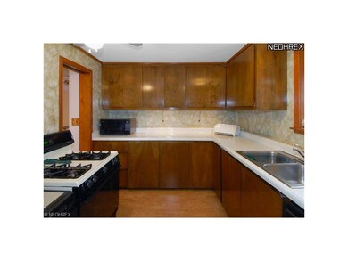 8066 Brookside Dr, Olmsted Falls, OH 44138 - photo 5