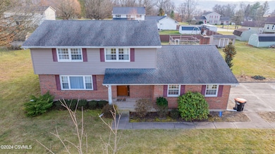 1226 Maple St, Bloomsburg, PA 17815 - photo 3