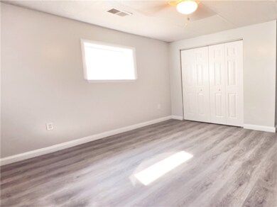 Bedroom/closet