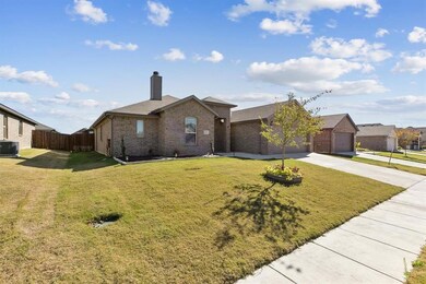 2533 Doe Run, Hudson Oaks, TX 76087 - photo 2