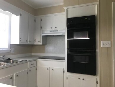 405 West Ave N, McComb, MS 39648 - photo 3