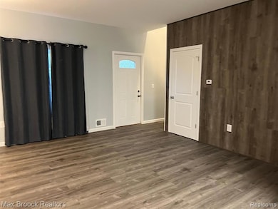 4029 Alia Dr, Warren, MI 48092 - photo 3