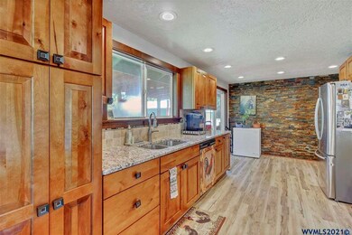 3734 5th St, Hubbard, OR 97032 - photo 5