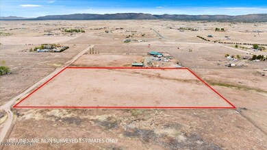25755 N Matli Ln, Paulden, AZ 86334 - photo 4