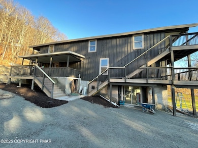 628 Hudson St unit 1, Hawley, PA 18428 - photo 2