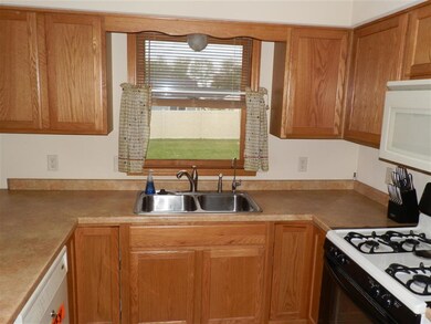 2354 S Terrace St, Janesville, WI 53546 - photo 5