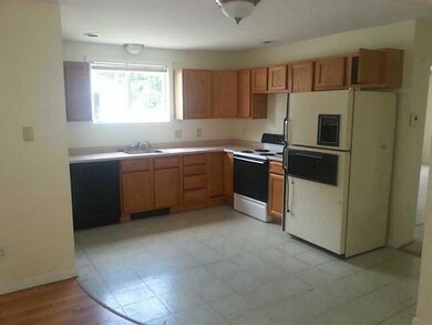 133 School St, Sanford, ME 04073 - photo 5