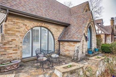 5542 Mccommas Blvd, Dallas, TX 75206 - photo 4