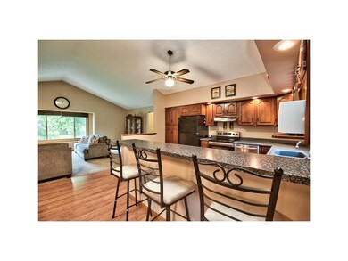 BREAKFAST BAR WITH SEATING