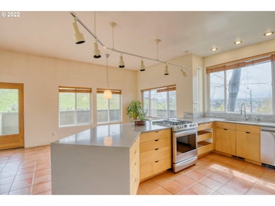 611 N Main St, Pendleton, OR 97801 - photo 7