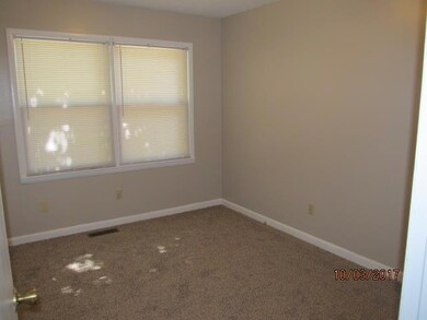 214 Juniper St, Shelbyville, TN 37160 - photo 6