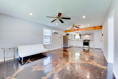 3508 Meadowlark Ln, Alvin, TX 77511 - photo 4