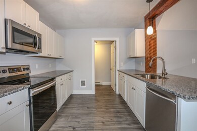 27 Darling St, Bedford, NH 03110 - photo 5